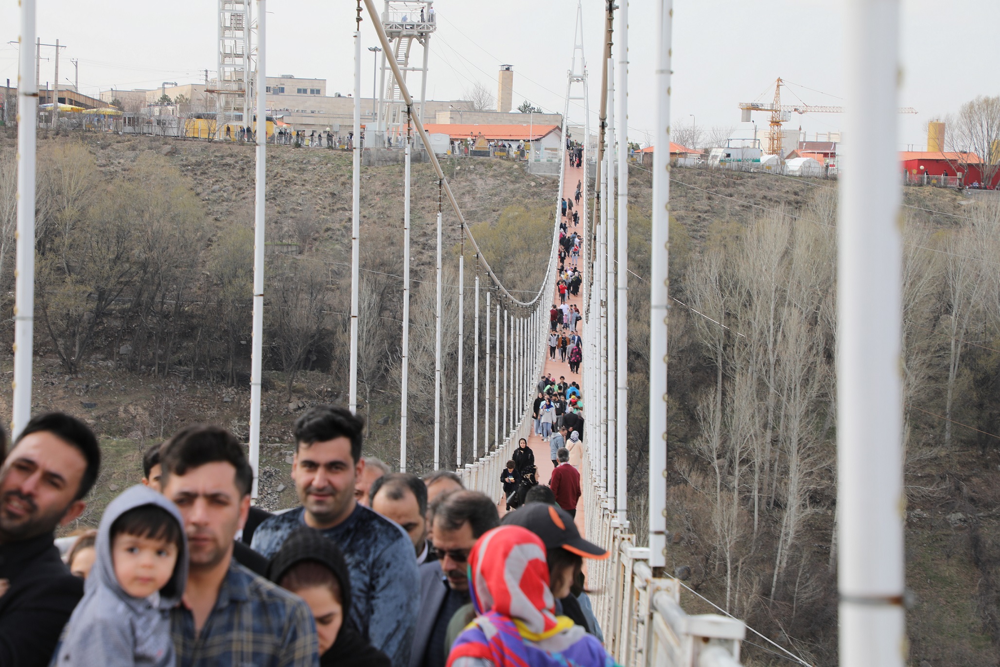 بازدید روزانه بیش از 2 هزار نفر از مجموعه پل معلق مشگین‌شهر